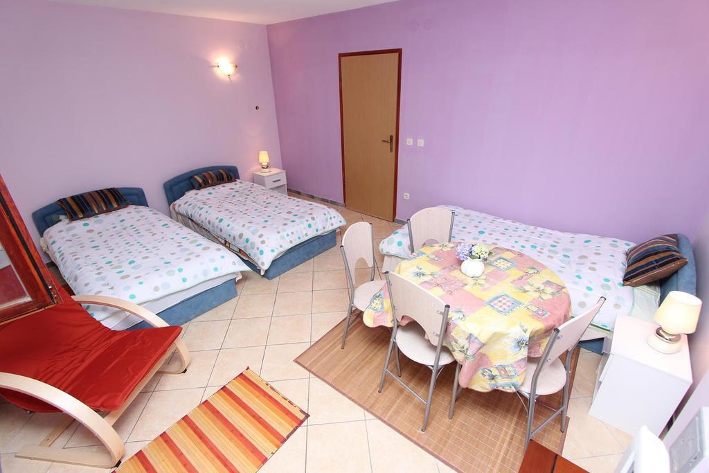 Apartments Grace Ровин Стая снимка