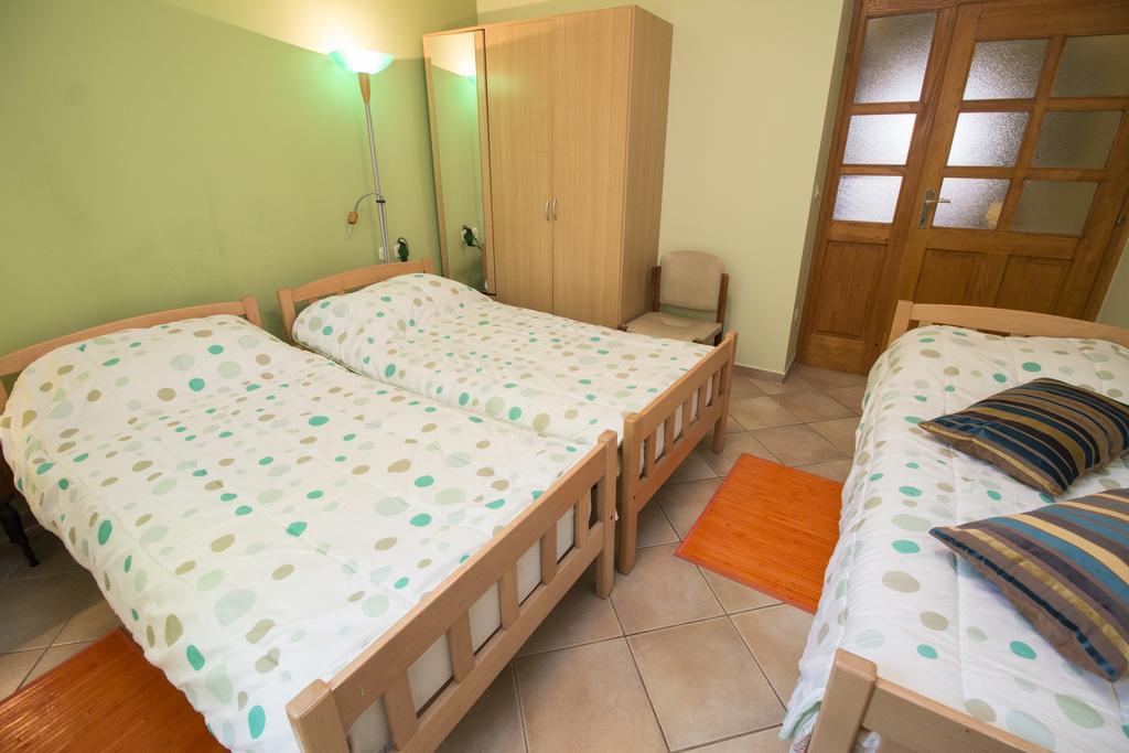 Apartments Grace Ровин Екстериор снимка