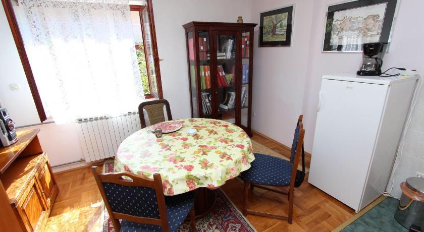 Apartments Grace Ровин Стая снимка