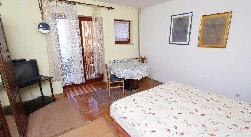 Apartments Grace Ровин Стая снимка